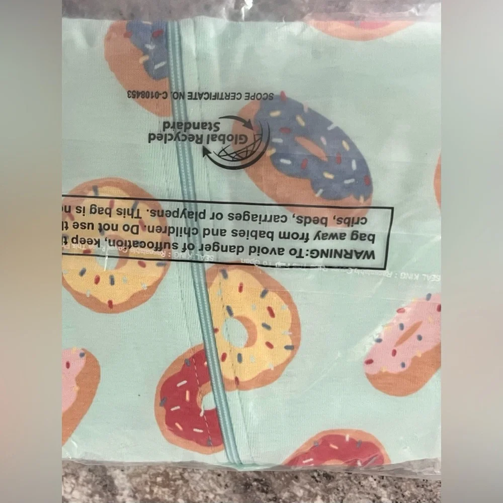 Monica & Andy Gender Neutral 100% Organic Cotton Sleeper With Doughnut Design - Picture 7 of 8